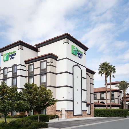 Holiday Inn Express Ontario By Ihg Creekside Bagian luar foto
