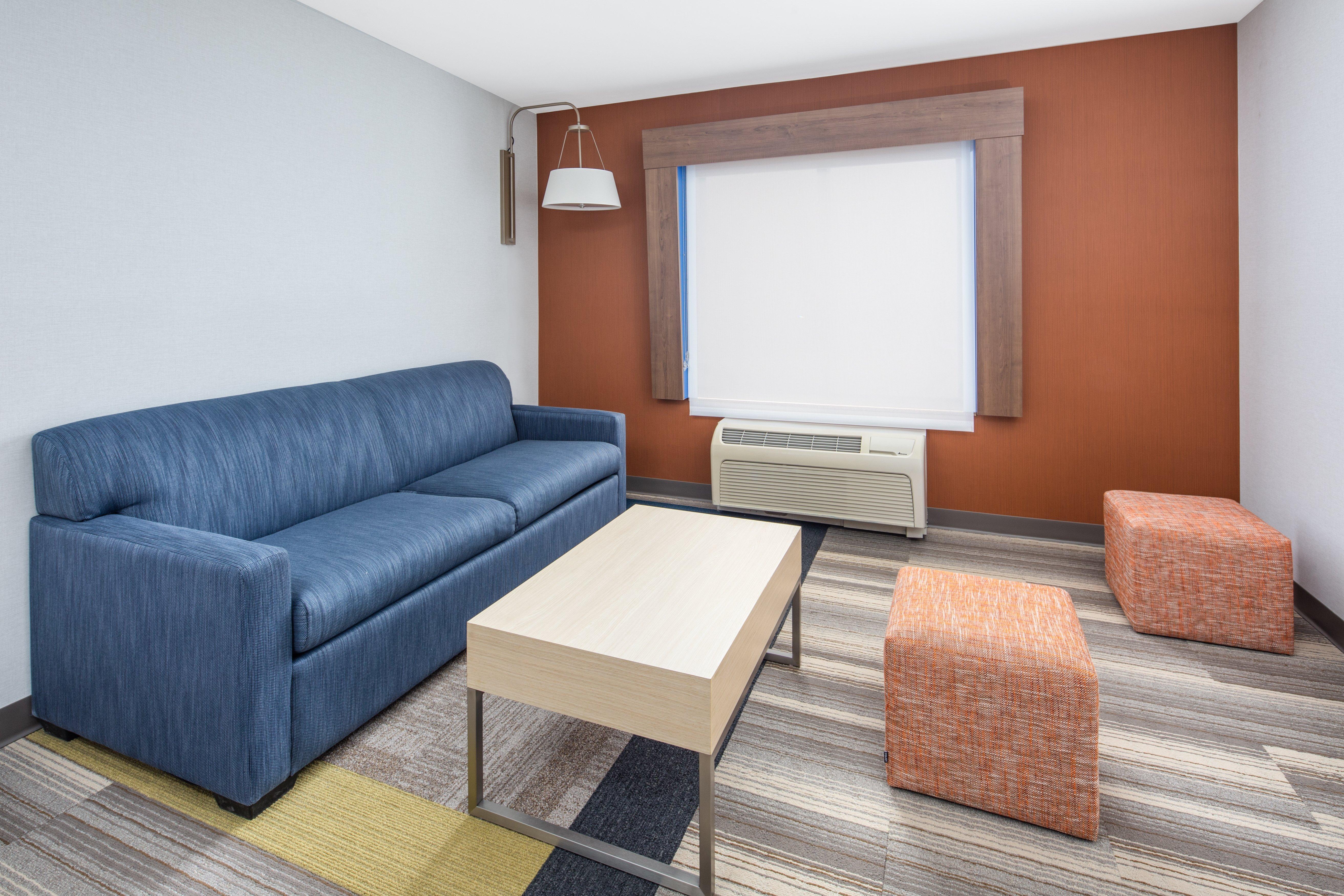 Holiday Inn Express Ontario By Ihg Creekside Bagian luar foto