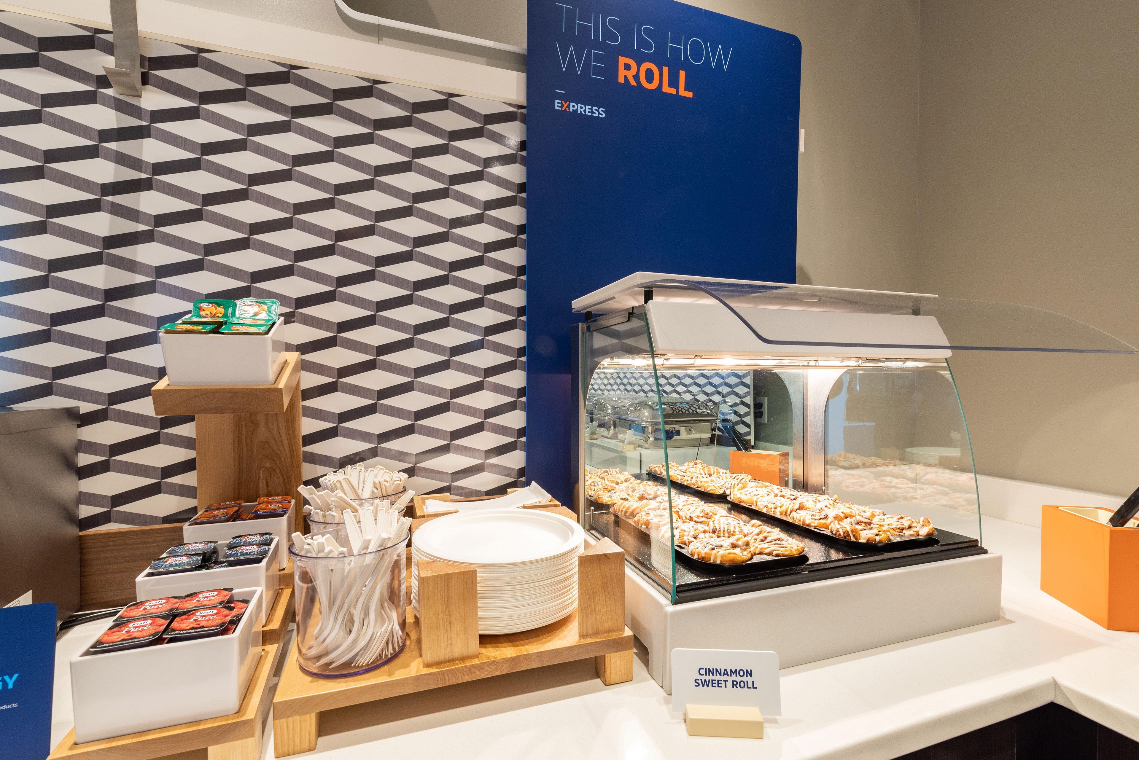 Holiday Inn Express Ontario By Ihg Creekside Bagian luar foto
