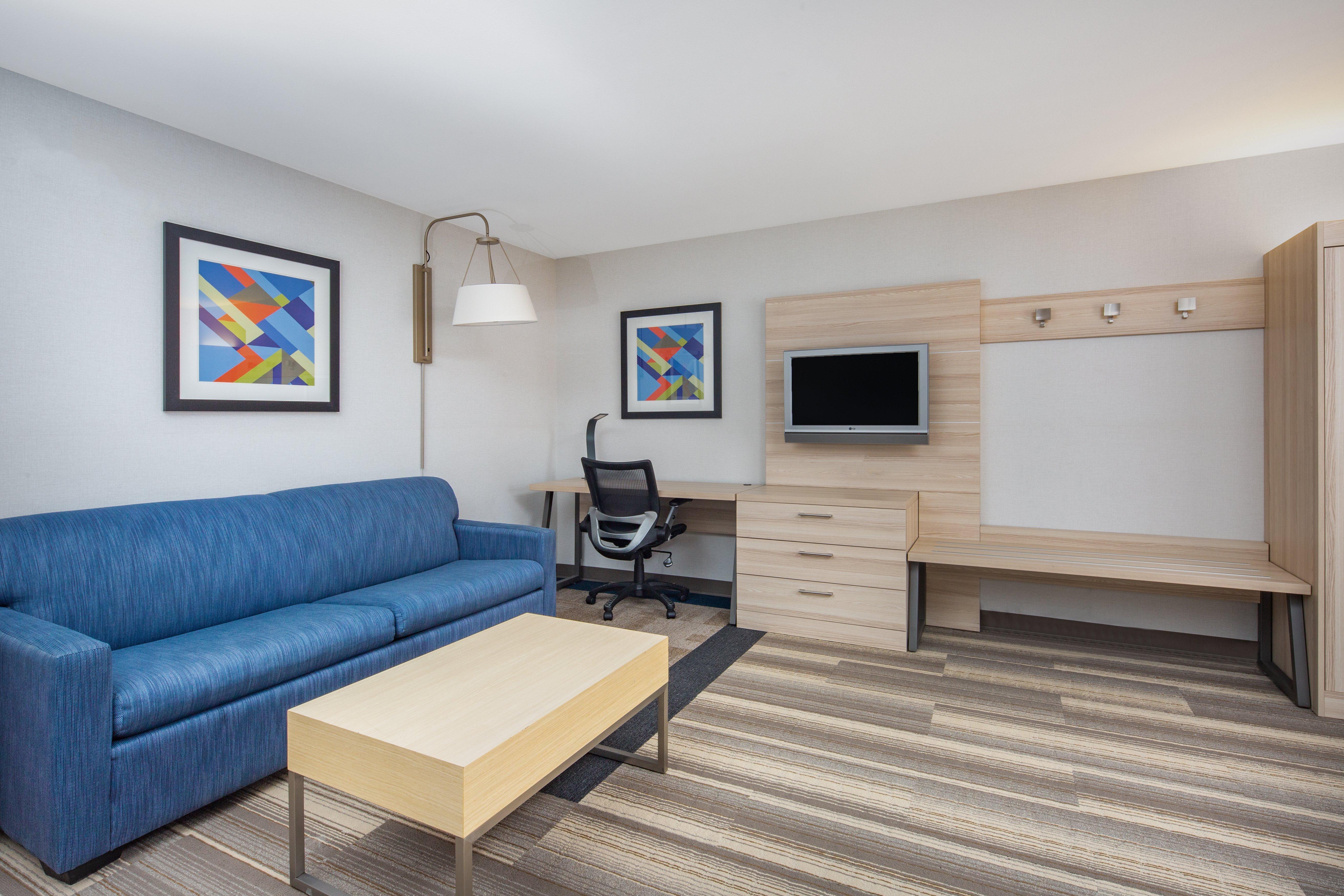 Holiday Inn Express Ontario By Ihg Creekside Bagian luar foto