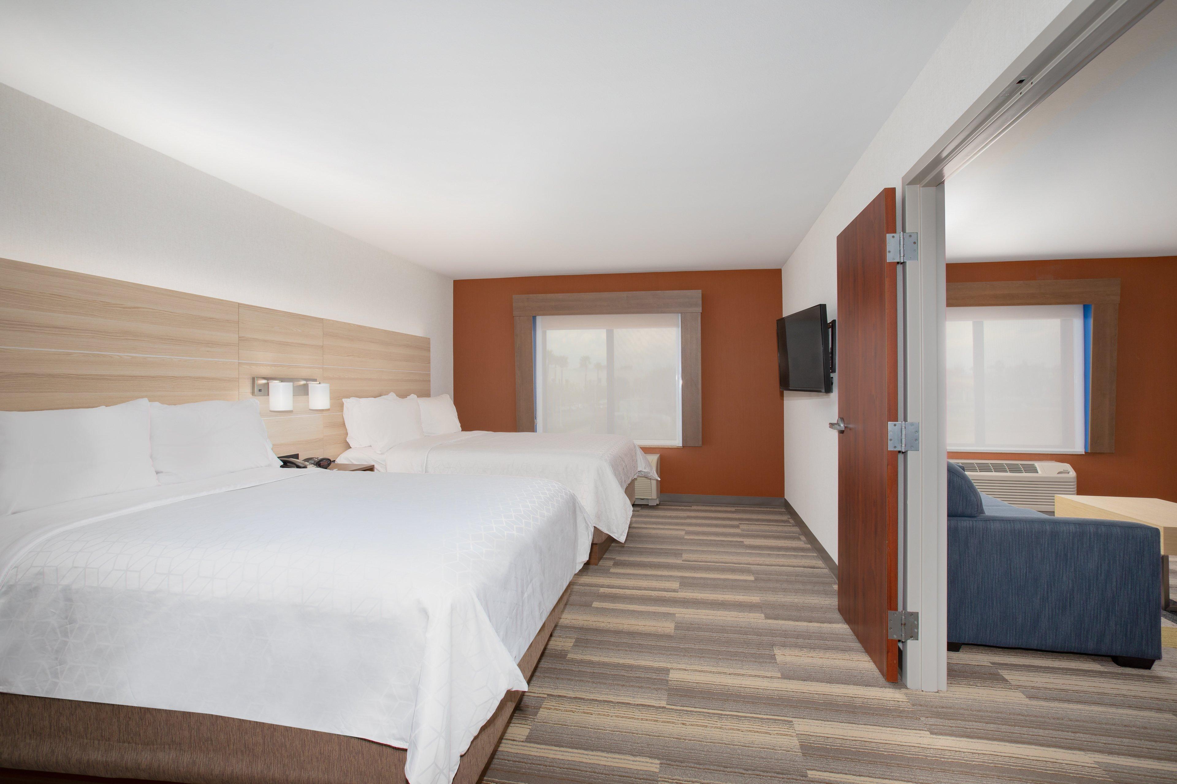 Holiday Inn Express Ontario By Ihg Creekside Bagian luar foto
