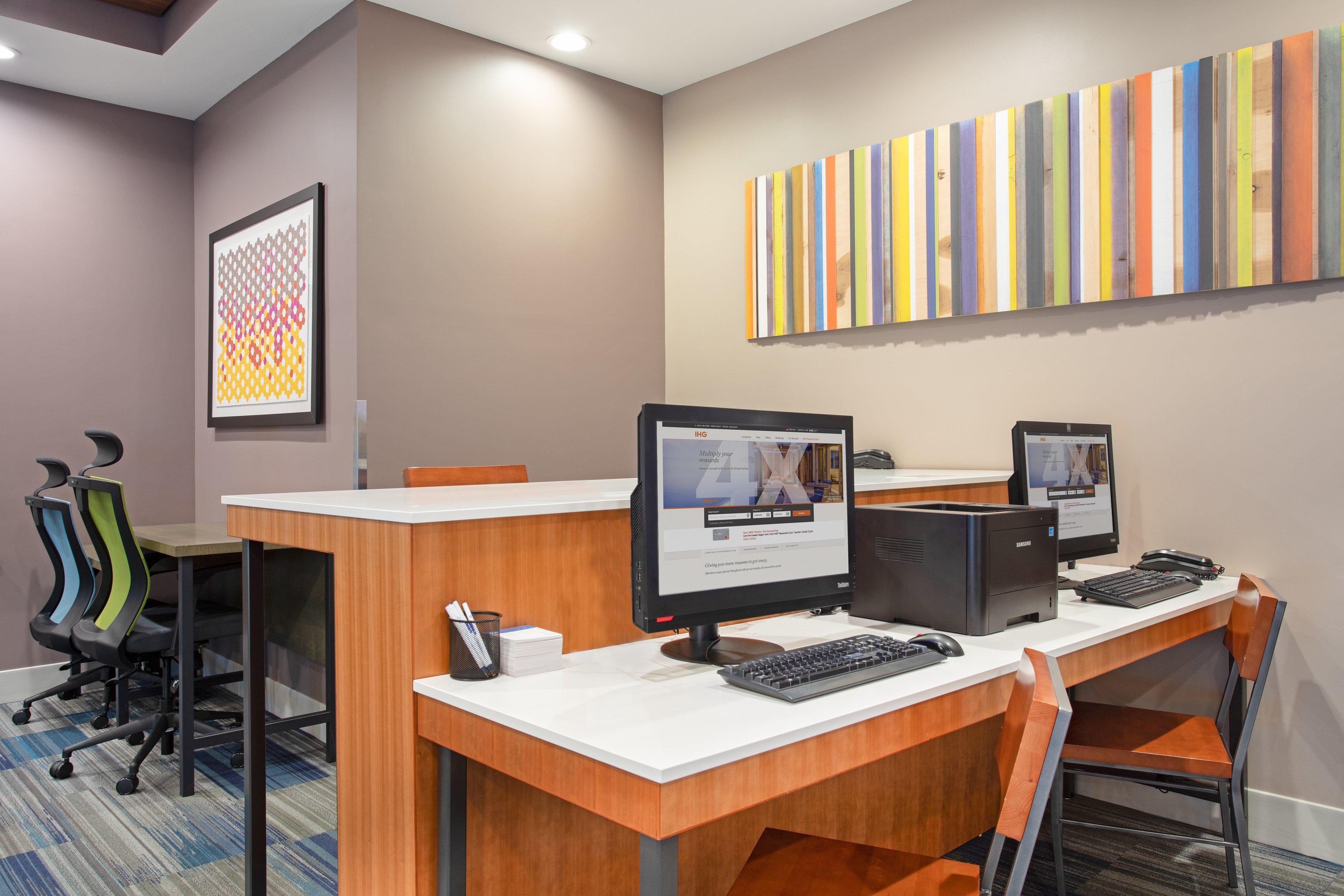 Holiday Inn Express Ontario By Ihg Creekside Bagian luar foto