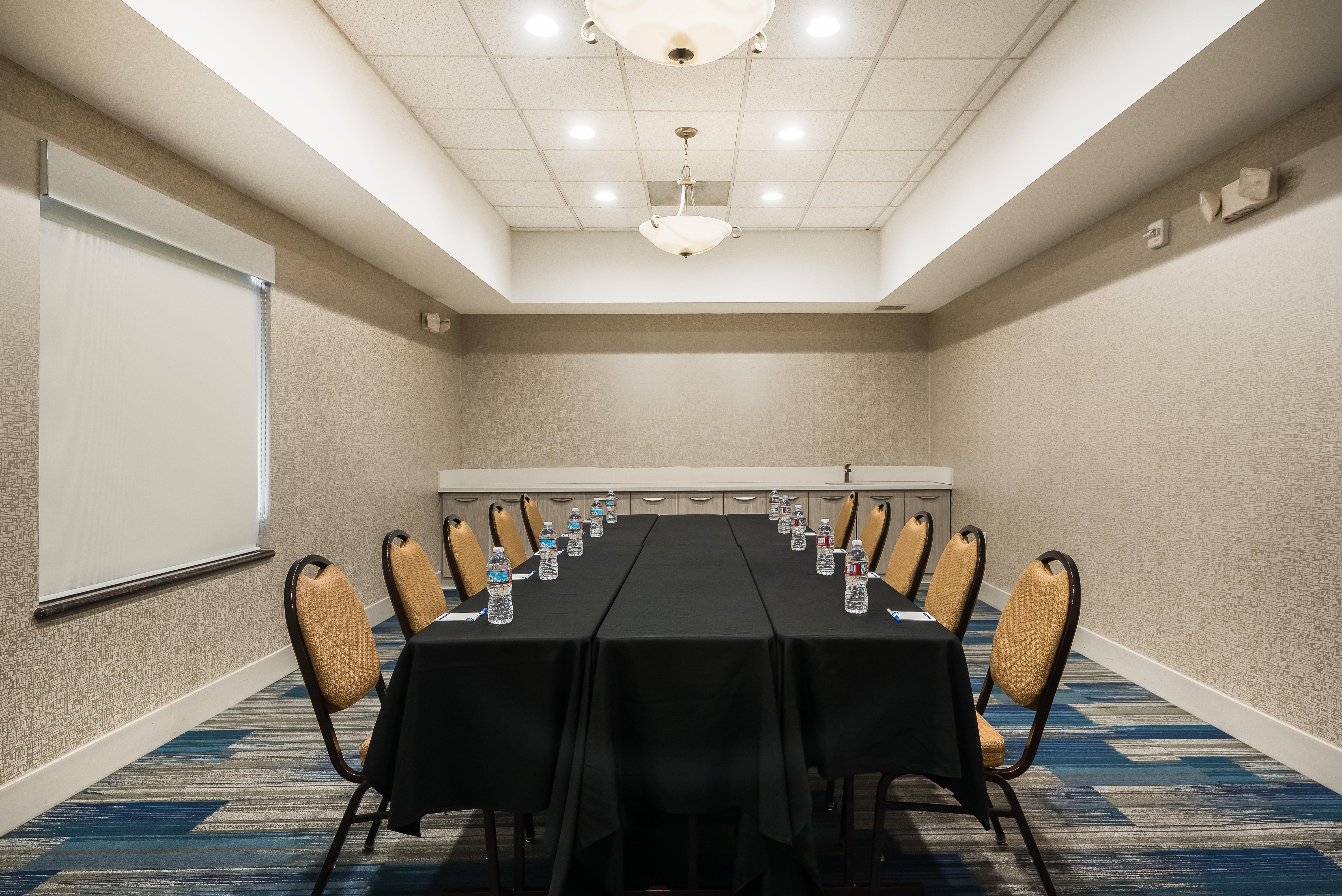 Holiday Inn Express Ontario By Ihg Creekside Bagian luar foto