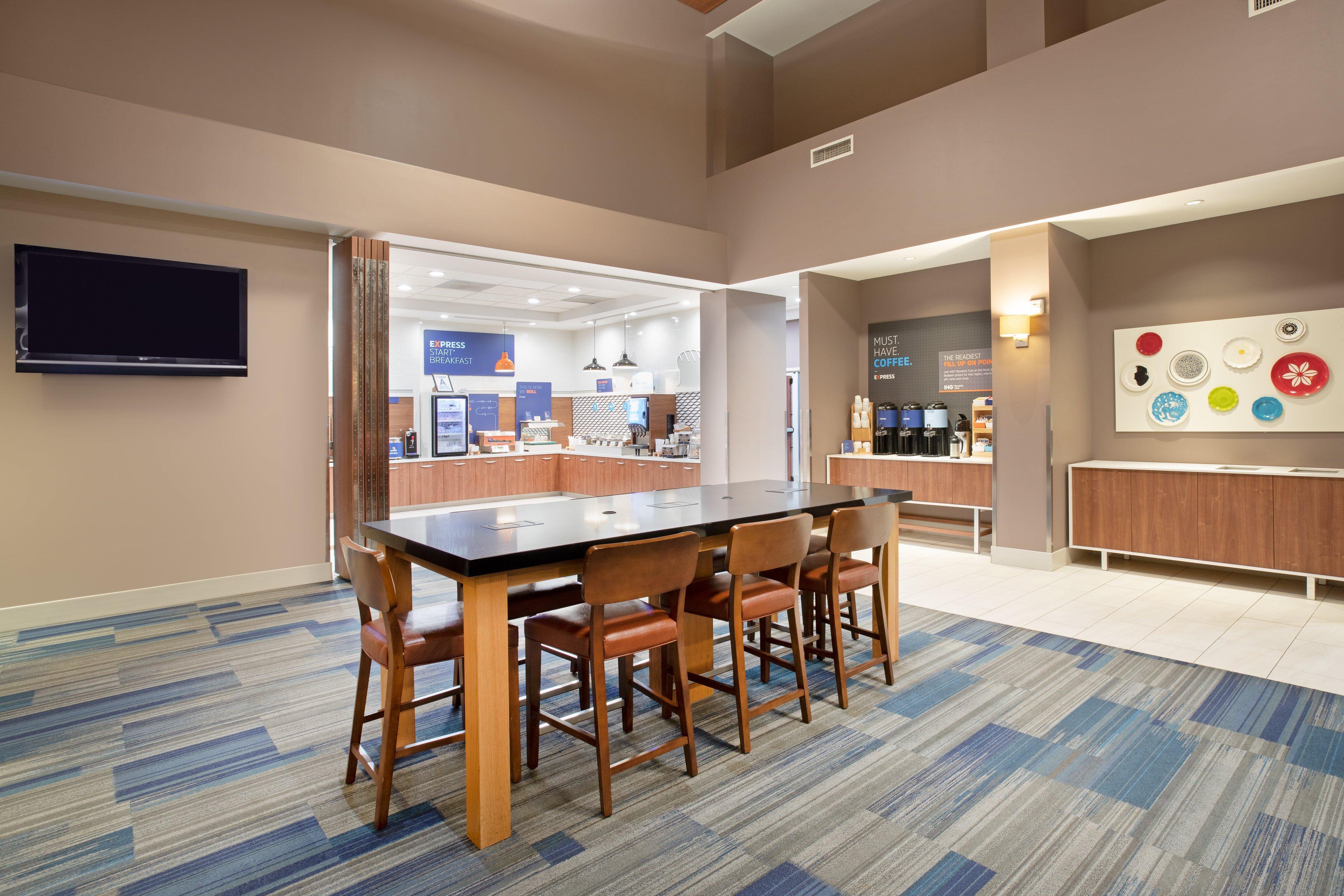 Holiday Inn Express Ontario By Ihg Creekside Bagian luar foto