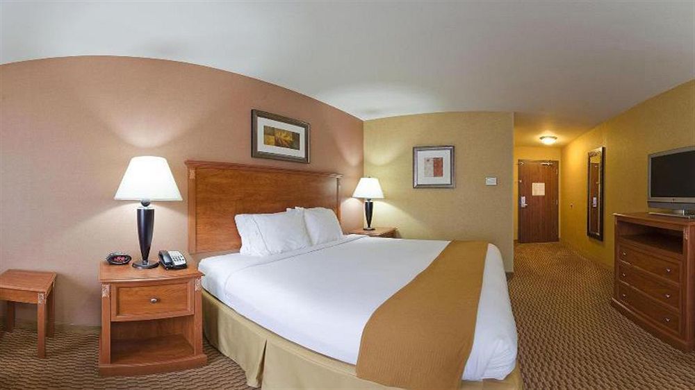 Holiday Inn Express Ontario By Ihg Creekside Bagian luar foto