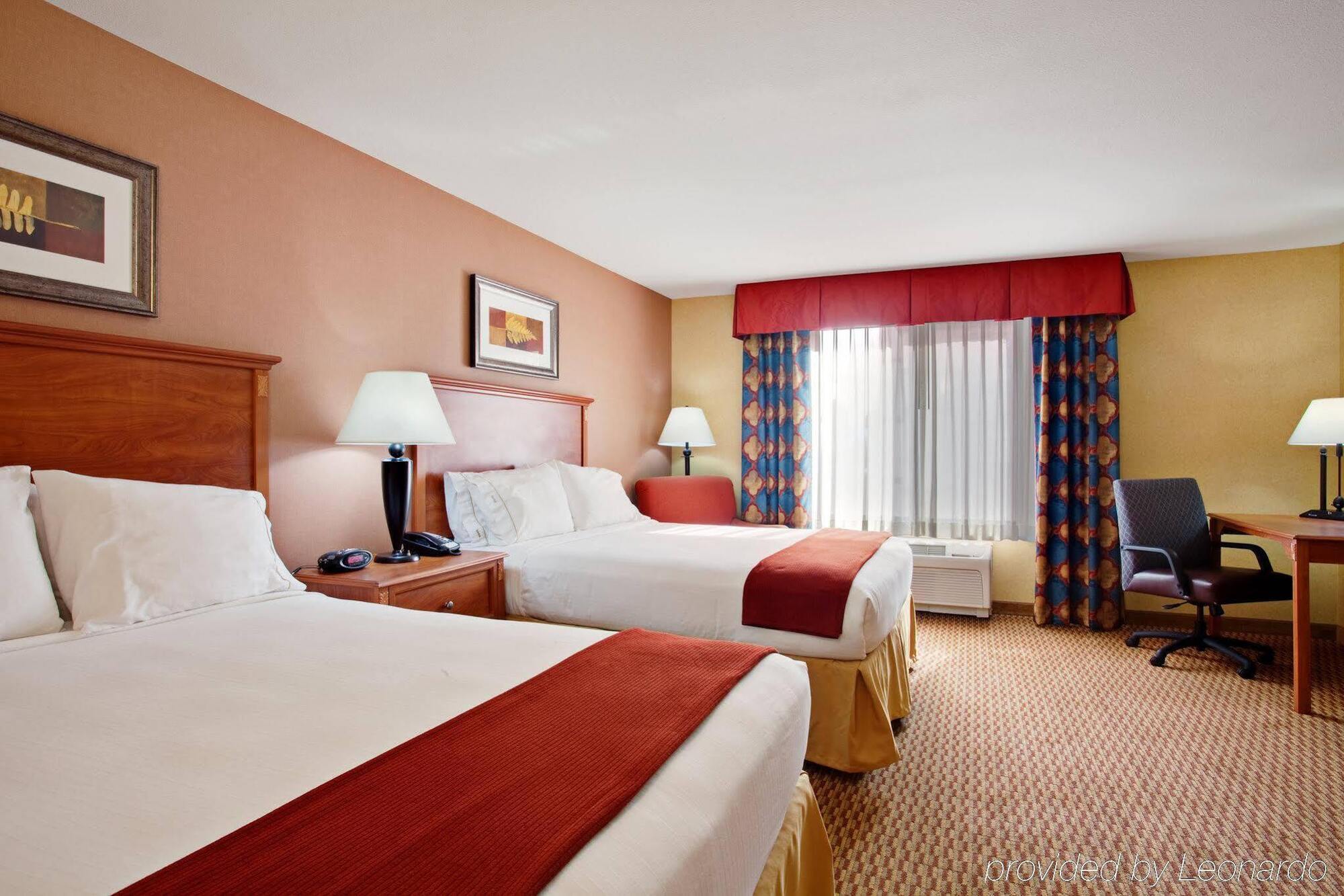 Holiday Inn Express Ontario By Ihg Creekside Bagian luar foto
