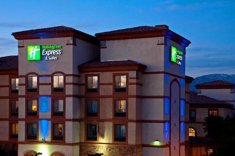 Holiday Inn Express Ontario By Ihg Creekside Bagian luar foto